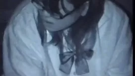 温泉は金髪に多くのものがあります 女の子 ...