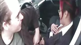 女性は彼らの足とガラを開きます 女 用  ...
