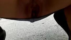 尾の真ん中にロールを取得する間の黒人 無 ...