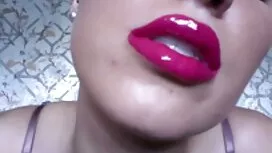 セックスフレンドの世話をすると彼女の猫を ...